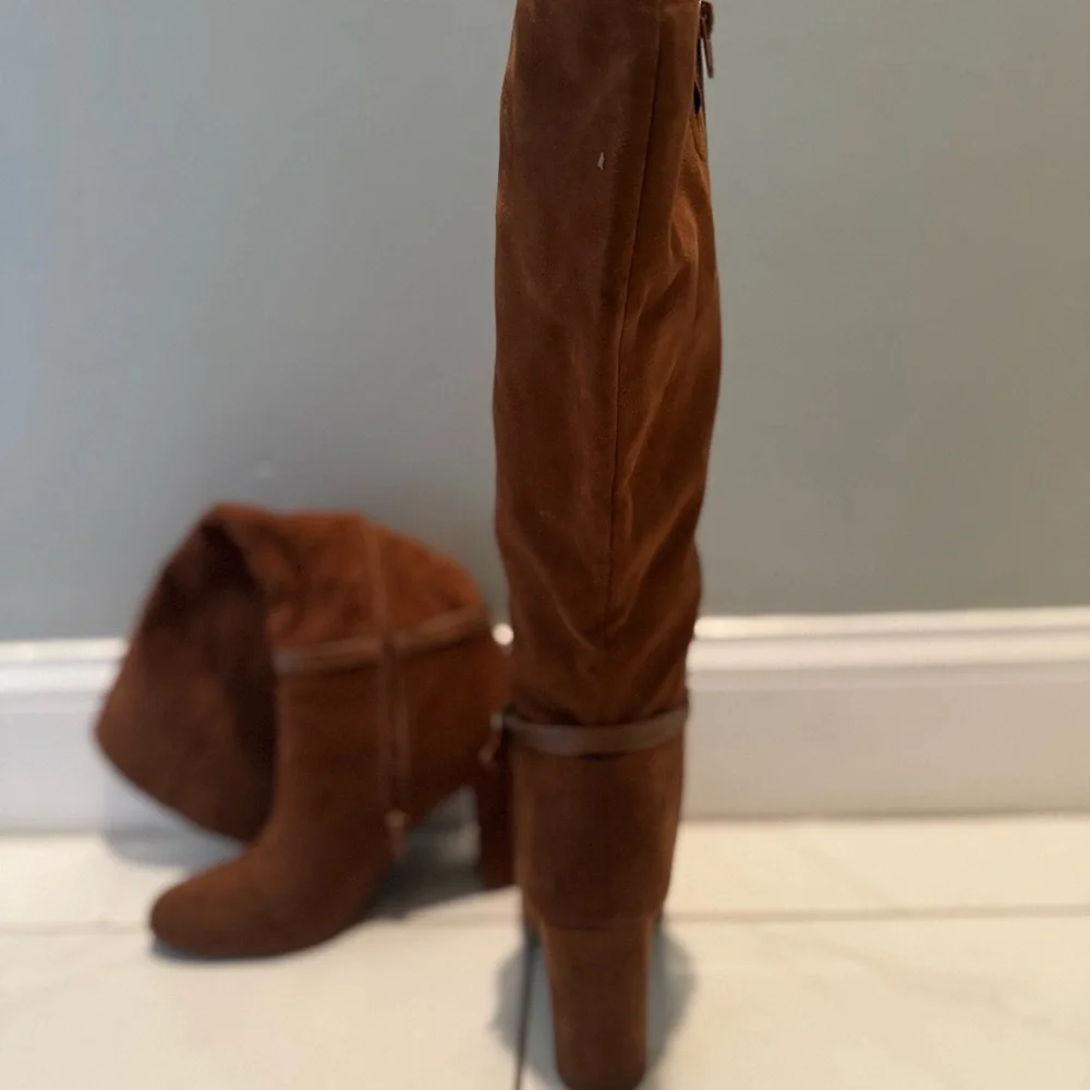 Brown Suede Women's Boots - Picture 5 of 5